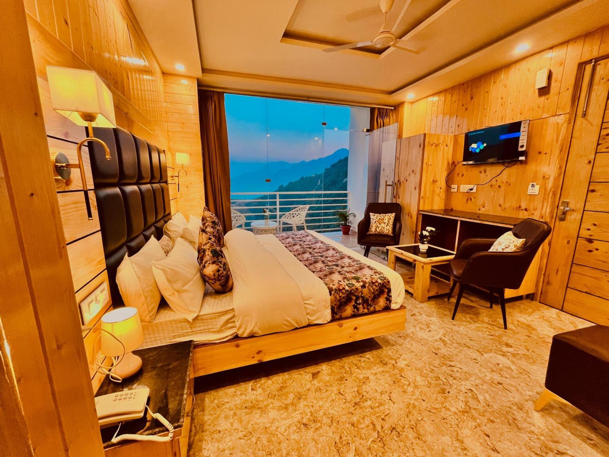Hotel Hill View, Mussoorie - Near Jw Marriott Mussoorie, M 77377-32479 Kültér fotó
