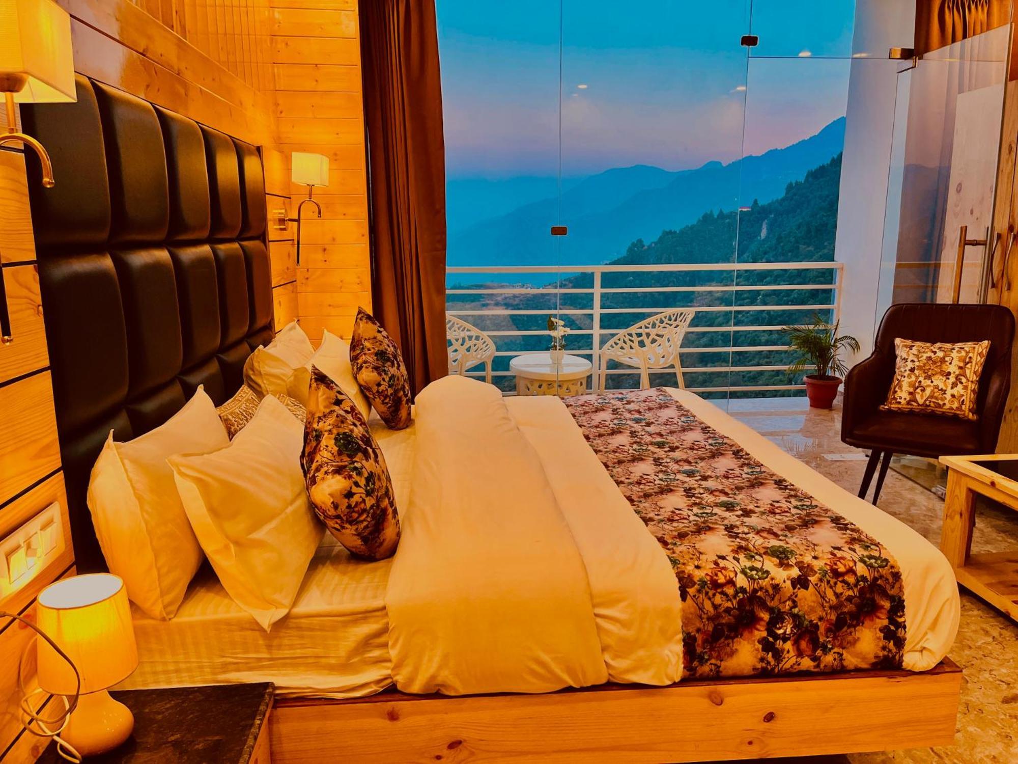 Hotel Hill View, Mussoorie - Near Jw Marriott Mussoorie, M 77377-32479 Kültér fotó