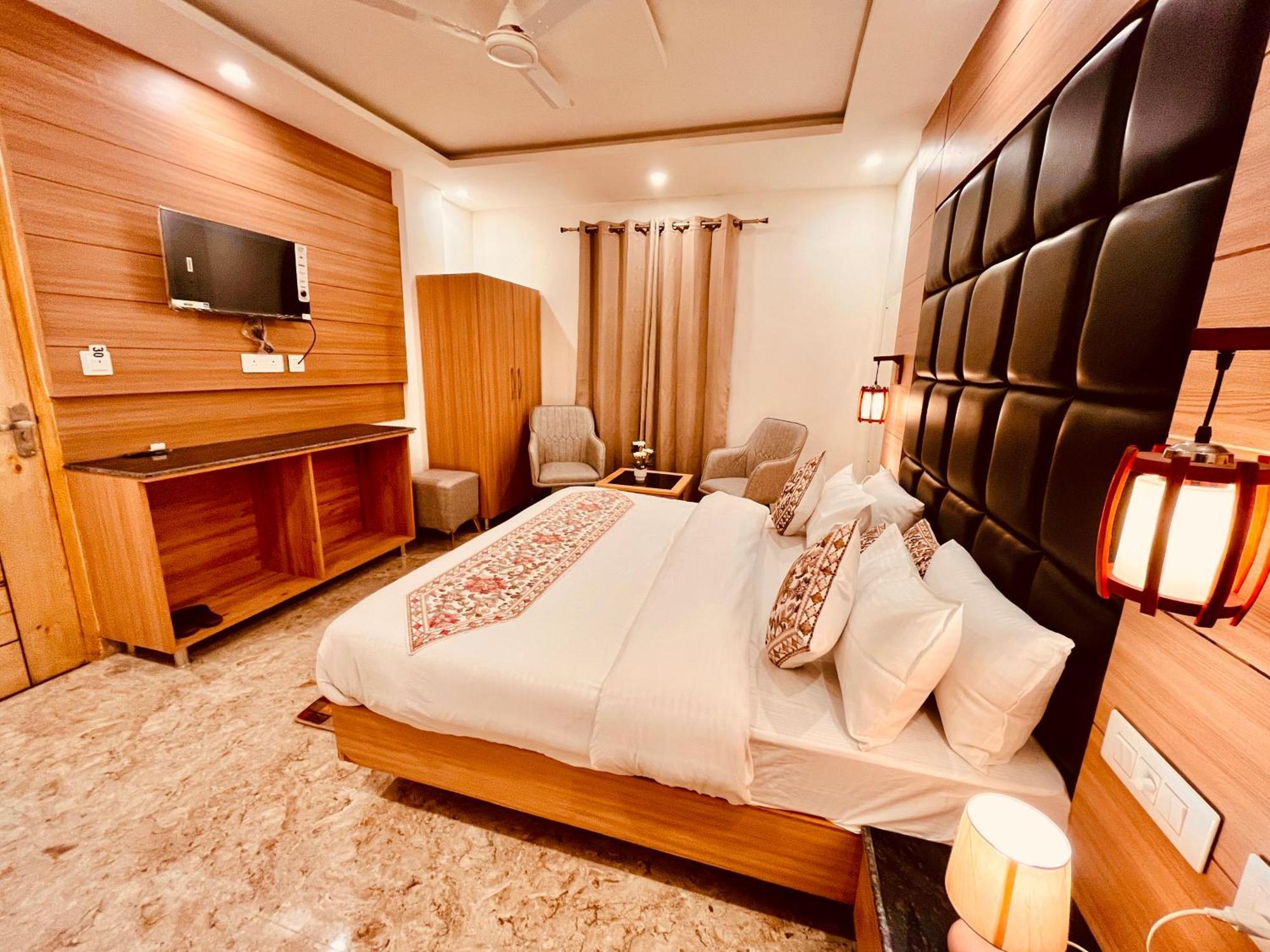 Hotel Hill View, Mussoorie - Near Jw Marriott Mussoorie, M 77377-32479 Kültér fotó