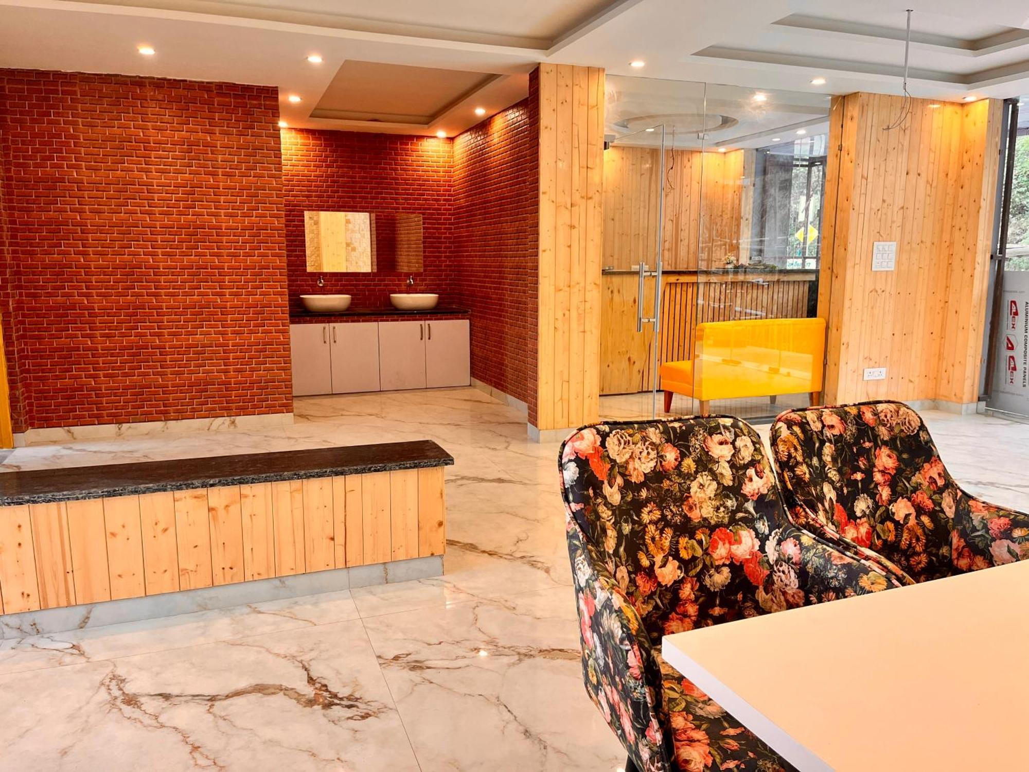 Hotel Hill View, Mussoorie - Near Jw Marriott Mussoorie, M 77377-32479 Kültér fotó