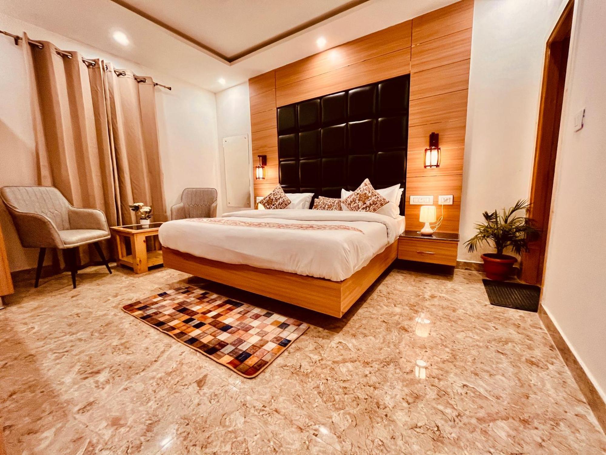 Hotel Hill View, Mussoorie - Near Jw Marriott Mussoorie, M 77377-32479 Kültér fotó